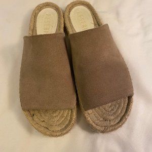 Peserico beach slides